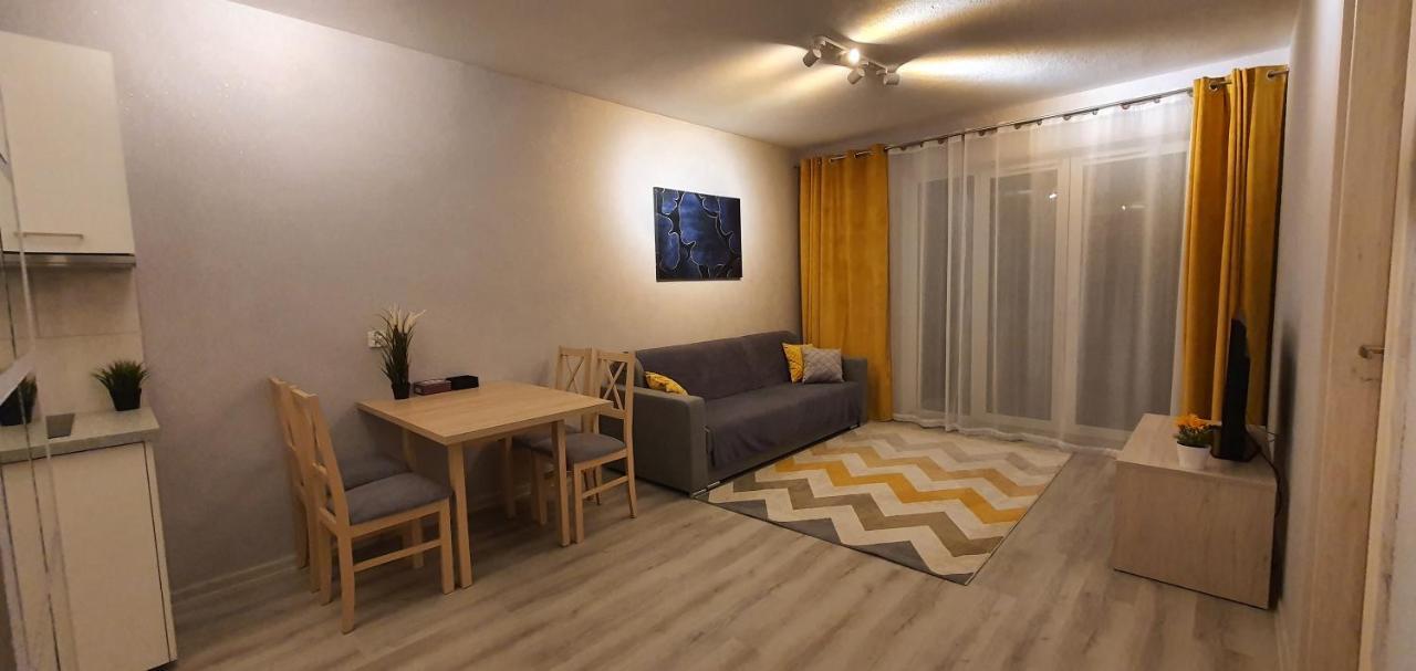 Seven Days, 2 Pokoje, Garaz W Cenie Βρότσλαβ Εξωτερικό φωτογραφία